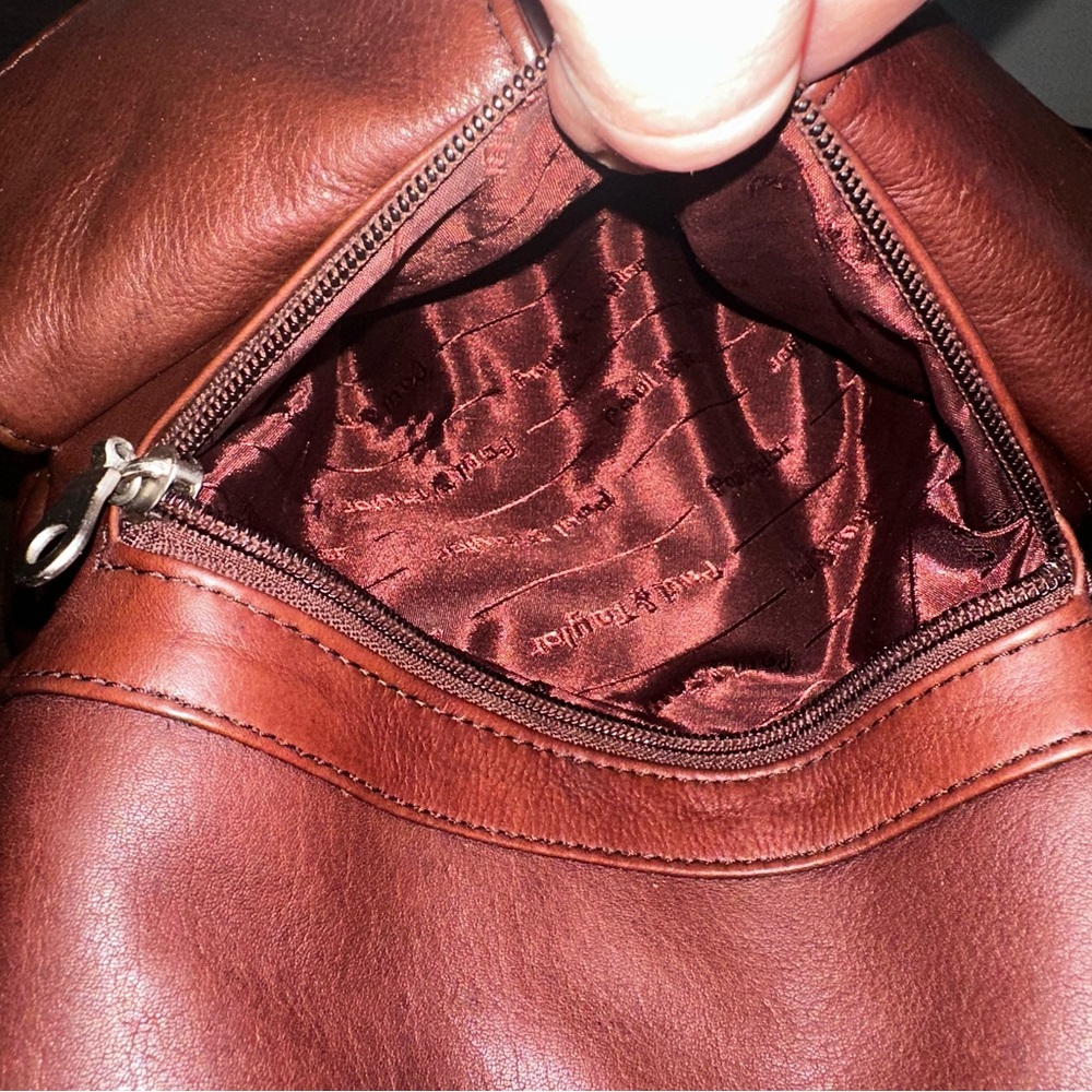 VINTAGE 90’s Paul and Taylor Brown Leather Large Sling Backpack Unisex - Picture 13 of 15